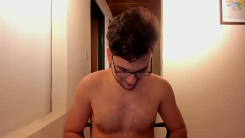 Vito Ferrer online show from October 17, 2025, 3:53 am