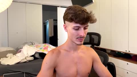 vitoraugustoxxx online show from February 28, 2026, 7:26 pm