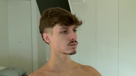 vitoraugustoxxx online show from March 13, 2026, 7:09 pm