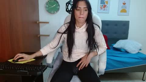 VITTORIA  online show from February 9, 2025, 1:14 pm