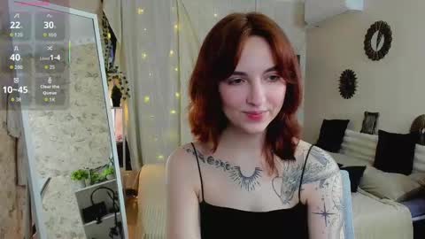 Snapshot of vittorianix chatting on April 30, 2026, 4:02 pm VittoriaNix online show from April 30, 2026, 4:02 pm