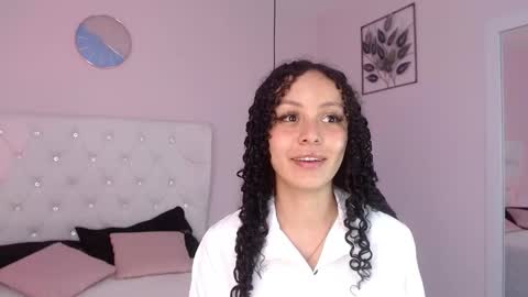 Vivi online show from October 12, 2025, 3:27 am