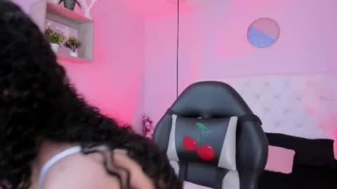 Vivi online show from October 23, 2025, 4:45 am