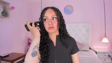 Vivi online show from February 12, 2026, 4:07 am