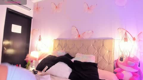 Viviana  online show from March 22, 2026, 9:40 pm