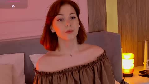 vivi_west online show from April 16, 2026, 5:14 pm