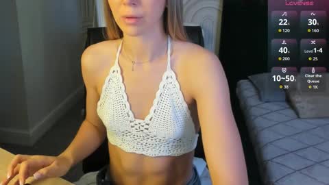 Vivian Evans online show from January 12, 2026, 1:00 am