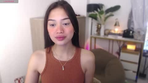 Snapshot of vivian_roberts chatting on October 7, 2025, 2:53 am Vivian online show from October 7, 2025, 2:53 am