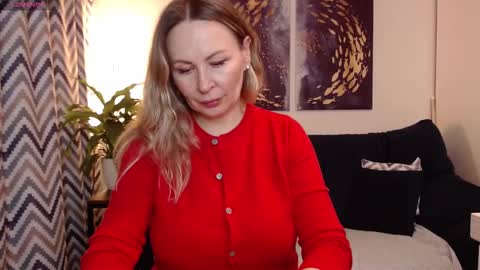 Vivian online show from November 6, 2025, 6:31 pm