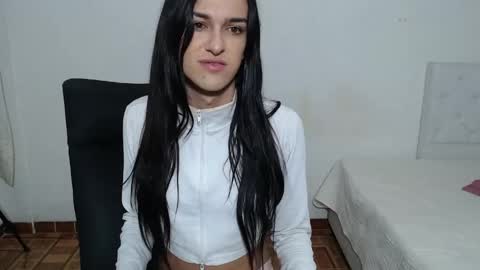 instagram Viviana73215 online show from May 13, 2026, 10:23 am