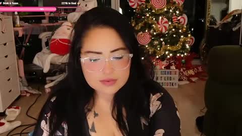 Vivi online show from December 17, 2024, 2:23 am