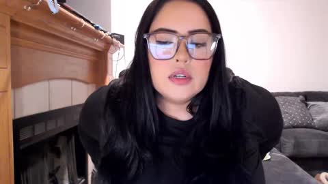 Vivi online show from March 4, 2025, 2:17 am