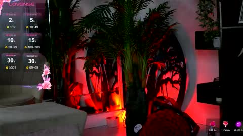 Vivi online show from November 19, 2025, 9:26 pm