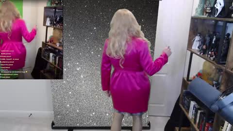 Snapshot of vivianfrost chatting on January 8, 2025, 5:05 am VivianFrosty online show from January 8, 2025, 5:05 am