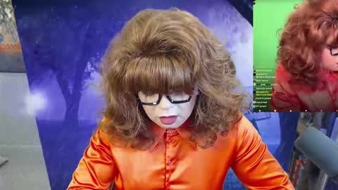 Snapshot of vivianfrost chatting on October 8, 2025, 3:37 am VivianFrosty online show from October 8, 2025, 3:37 am