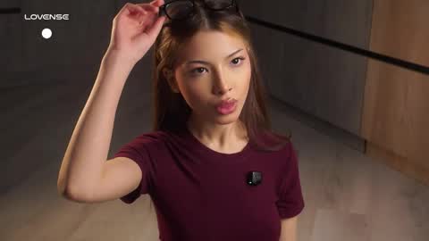 Naomi online show from May 3, 2026, 1:50 pm