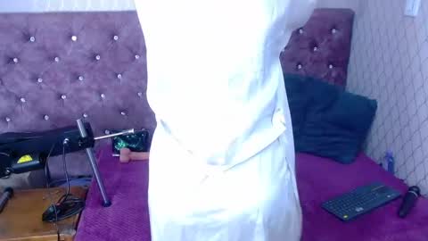 VivianRose online show from October 4, 2025, 4:10 am