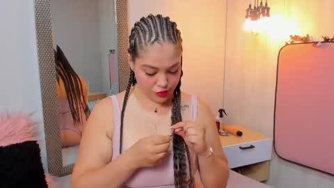 Snapshot of viviansantana chatting on September 16, 2025, 12:17 pm Vivian online show from September 16, 2025, 12:17 pm