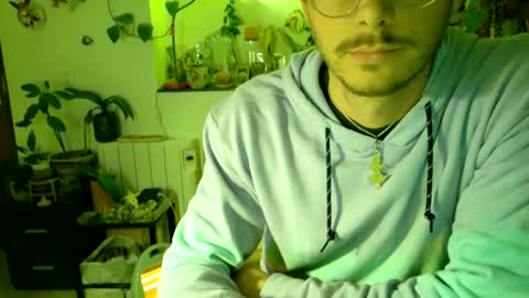 Snapshot of vivid_ether chatting on March 4, 2025, 10:16 pm Viv online show from March 4, 2025, 10:16 pm