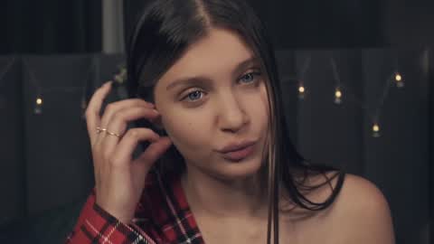 Snapshot of vivid_girls chatting on January 4, 2025, 7:02 pm Nelly and Mari online show from January 4, 2025, 7:02 pm