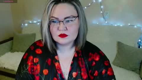 Snapshot of vivien__wet chatting on February 2, 2025, 7:57 pm Vivien online show from February 2, 2025, 7:57 pm