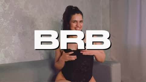 vivien_ross online show from May 18, 2026, 4:07 am