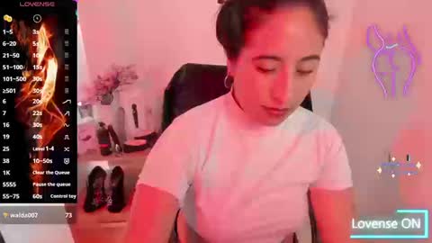 Snapshot of viviene_price chatting on September 25, 2025, 3:05 pm Viviene Price online show from September 25, 2025, 3:05 pm