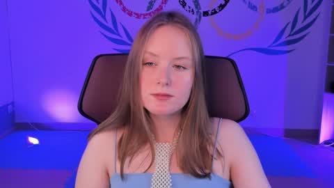 Vivien online show from December 8, 2024, 12:08 pm