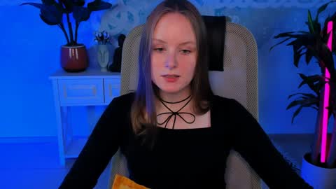 Vivien online show from December 10, 2024, 7:54 pm