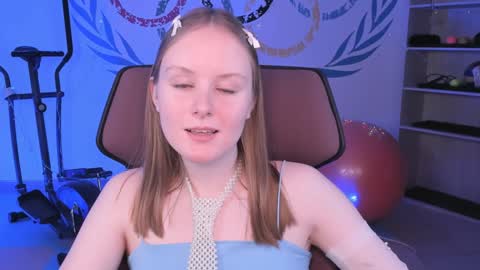 Vivien online show from December 19, 2024, 3:41 pm