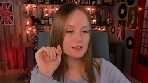 Vivien online show from December 24, 2024, 7:44 pm