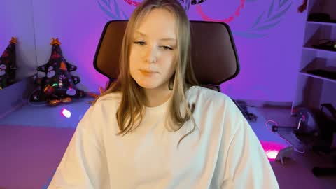 Vivien online show from December 26, 2024, 8:42 pm