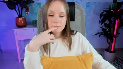 Vivien online show from January 8, 2025, 7:24 pm