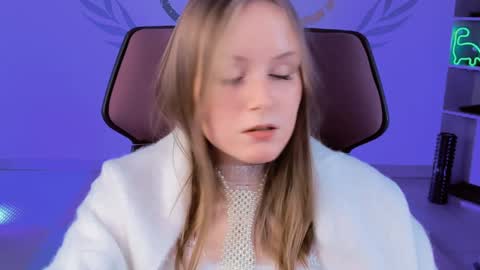 Vivien online show from February 7, 2025, 8:31 pm