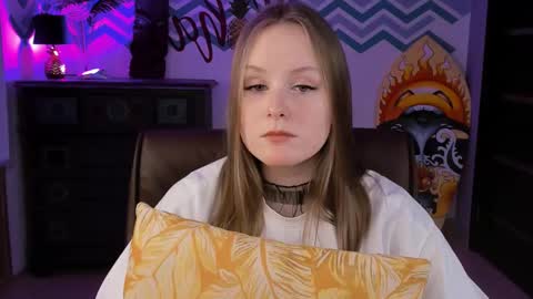 Vivien online show from March 2, 2025, 12:11 pm