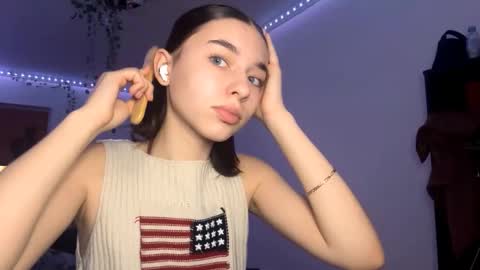 Vivi online show from December 21, 2025, 9:05 am