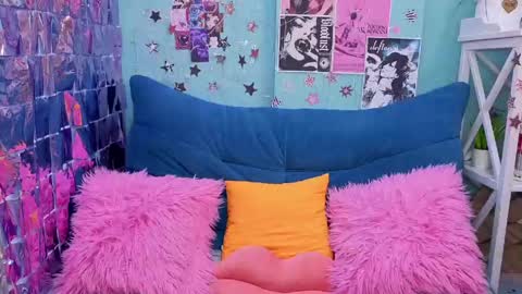 Mary online show from April 19, 2026, 4:45 am