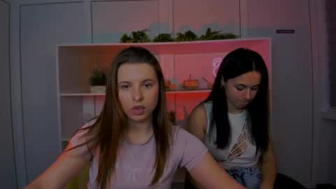 vivy_star online show from October 11, 2025, 7:01 pm