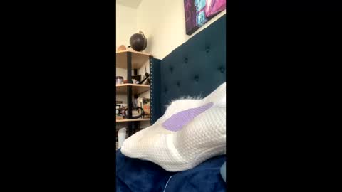 vixenblade online show from December 18, 2025, 12:17 am