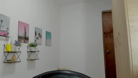 Snapshot of vixenlust17 chatting on February 24, 2026, 1:36 am vixenlust17 online show from February 24, 2026, 1:36 am