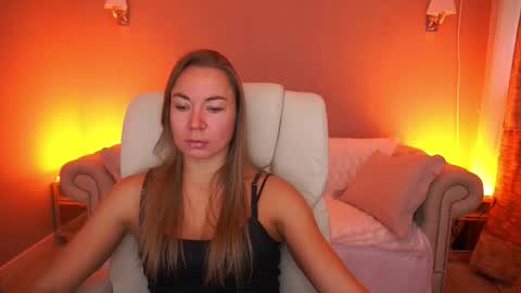 Snapshot of vixenmuse chatting on October 9, 2025, 7:28 am Ur Lady online show from October 9, 2025, 7:28 am