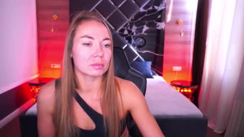 Snapshot of vixenmuse chatting on October 16, 2025, 7:20 am Ur Lady online show from October 16, 2025, 7:20 am