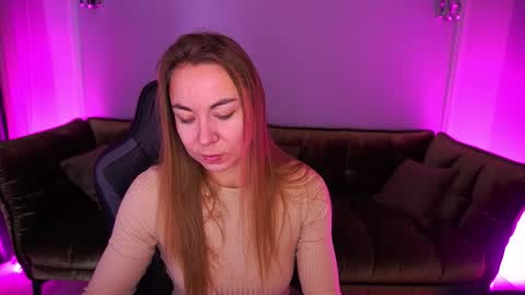 Snapshot of vixenmuse chatting on November 13, 2025, 9:03 pm Ur Lady online show from November 13, 2025, 9:03 pm