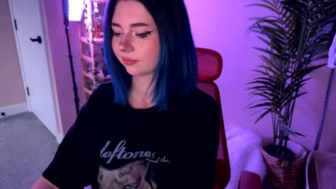 Polly  Online mostly at 9pm-2am UK Time online show from March 27, 2026, 6:29 pm