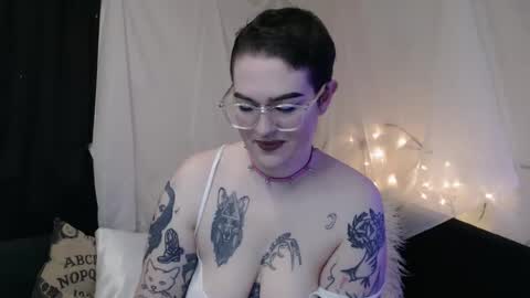Snapshot of vixinvvitch chatting on January 31, 2025, 3:44 pm VIXIN online show from January 31, 2025, 3:44 pm