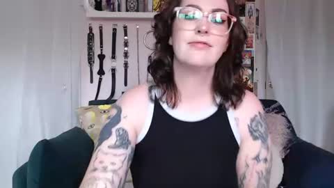 Snapshot of vixinvvitch chatting on June 19, 2026, 4:44 pm VIXIN online show from June 19, 2026, 4:44 pm
