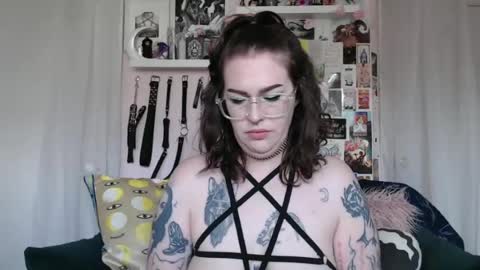 Snapshot of vixinvvitch chatting on August 8, 2026, 7:27 pm VIXIN online show from August 8, 2026, 7:27 pm