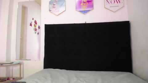 vjulietaper1 online show from January 15, 2026, 11:26 am