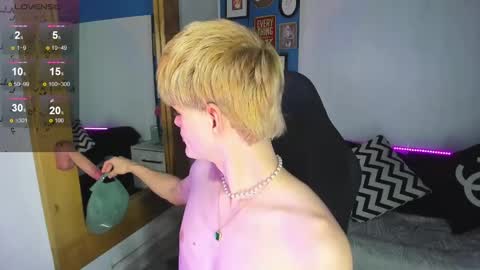 Vlad  online show from November 8, 2025, 2:39 pm