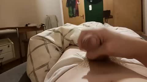 Snapshot of voeckler2 chatting on December 31, 2024, 1:15 am voeckler2 online show from December 31, 2024, 1:15 am